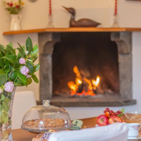 Spaziosa Villa Bifamiliare Campagnano Di Roma Bagian luar foto